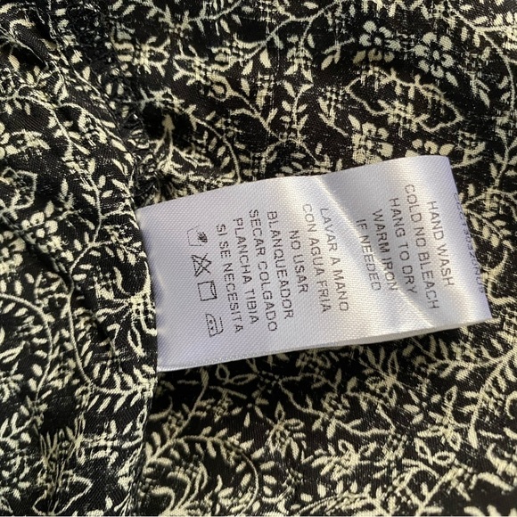 NWT Stetson Top Blouse Front Buttons Long Sleeve Roundneck Back Slit Size:Medium - Picture 12 of 12